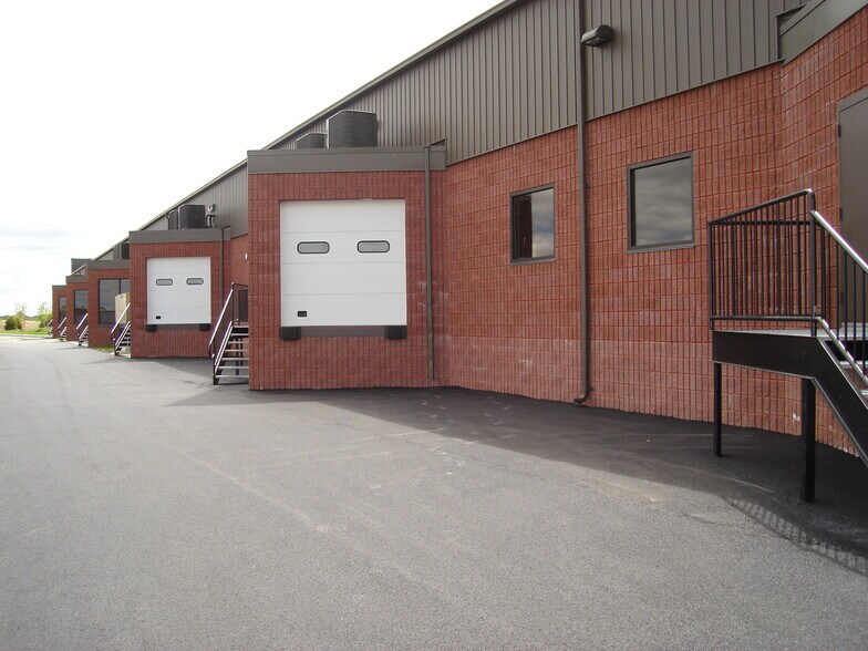 1565 Jefferson Rd, Rochester, NY 14623 For Lease