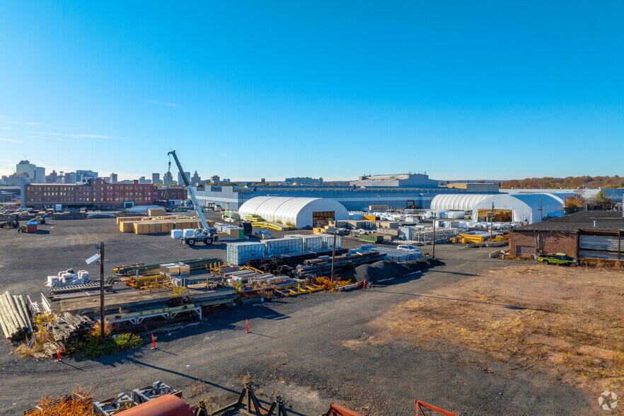 More Photos Of 500 Supor Blvd, Harrison Unknown For Lease