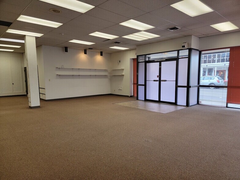 More Photos Of 707 S Main St, Lebanon Office For Sale