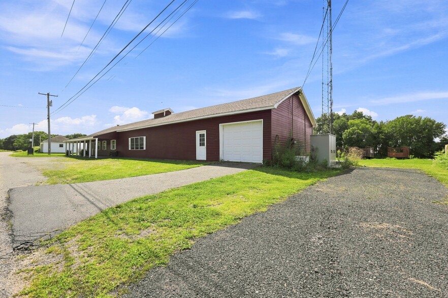 More Photos Of 160 E Hill Rd, Monson Freestanding For Lease