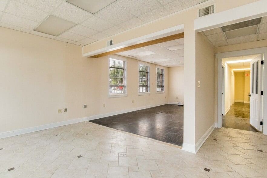 More Photos Of 2220 N Palafox St, Pensacola Medical For Sale