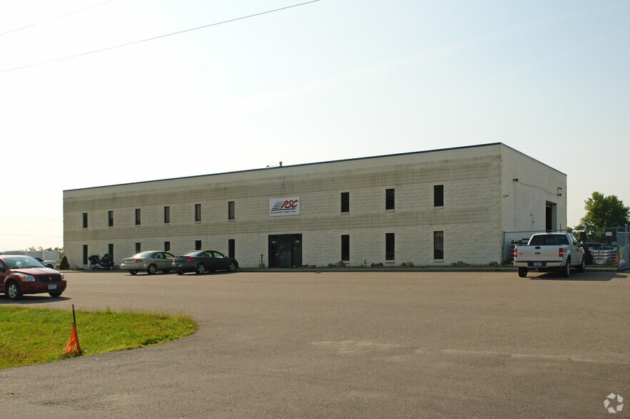 More Photos Of 9650 NE 152nd Ave, Forest Lake Light Distribution For Lease