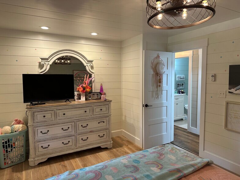 More Photos Of 824 Cherry Log, Cherry Log Winery Vineyard For Sale