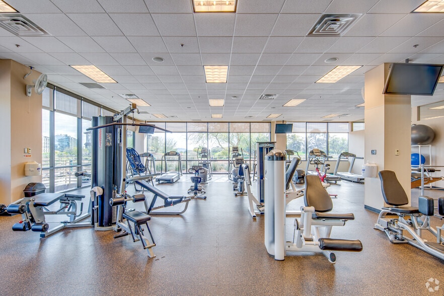 More Photos Of 16100 N 71st St, Scottsdale Office For Sale