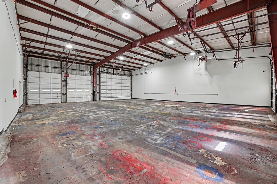 More Photos Of 4201 Langley Rd, Houston Warehouse For Lease