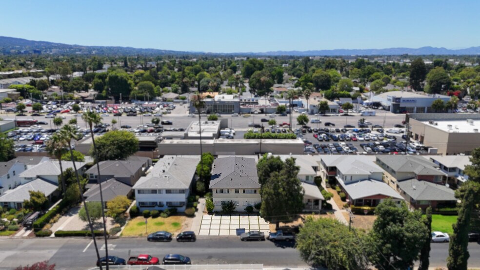 More Photos Of 5707 Tilden Ave, Sherman Oaks Apartments For Sale