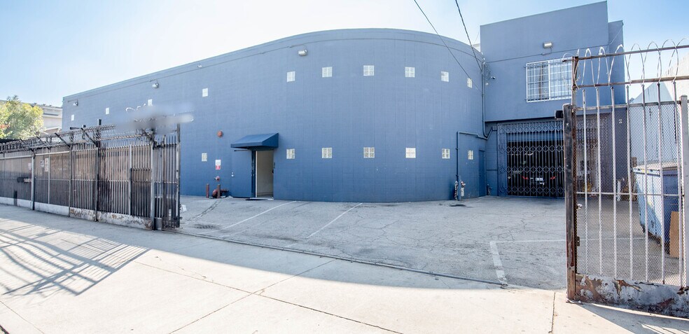 More Photos Of 800-808 E 29th St, Los Angeles Warehouse For Sale