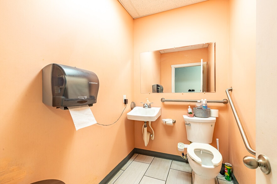 More Photos Of 757 W Main St, Rochester Multifamily For Sale