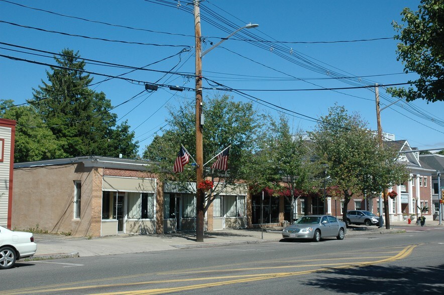 1 W Main St, MA 01833 Retail For Lease