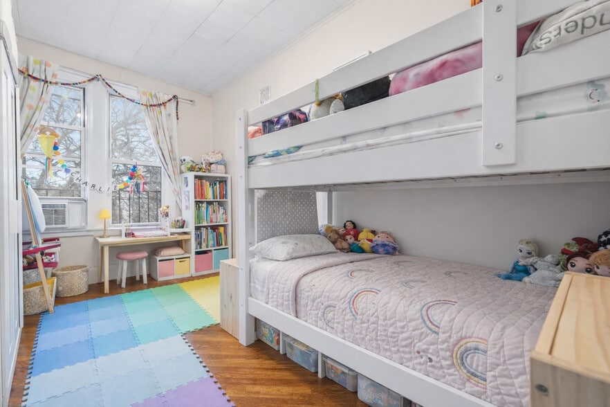 More Photos Of 1840 21st Dr, Astoria Apartments For Sale