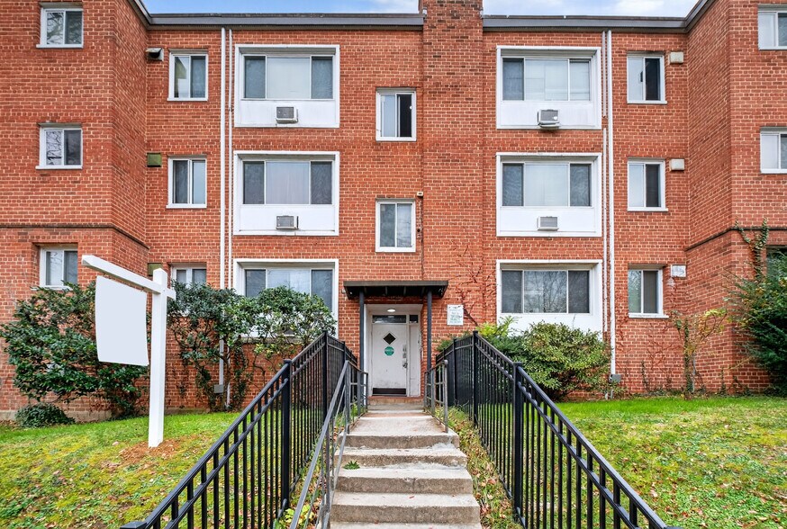 More Photos Of 2901 Gainesville St SE, Washington Apartments For Sale