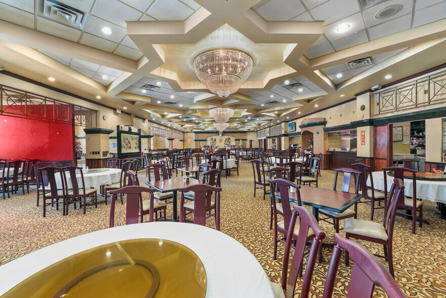 More Photos Of 2529 S 6 Hwy, Houston Restaurant For Sale