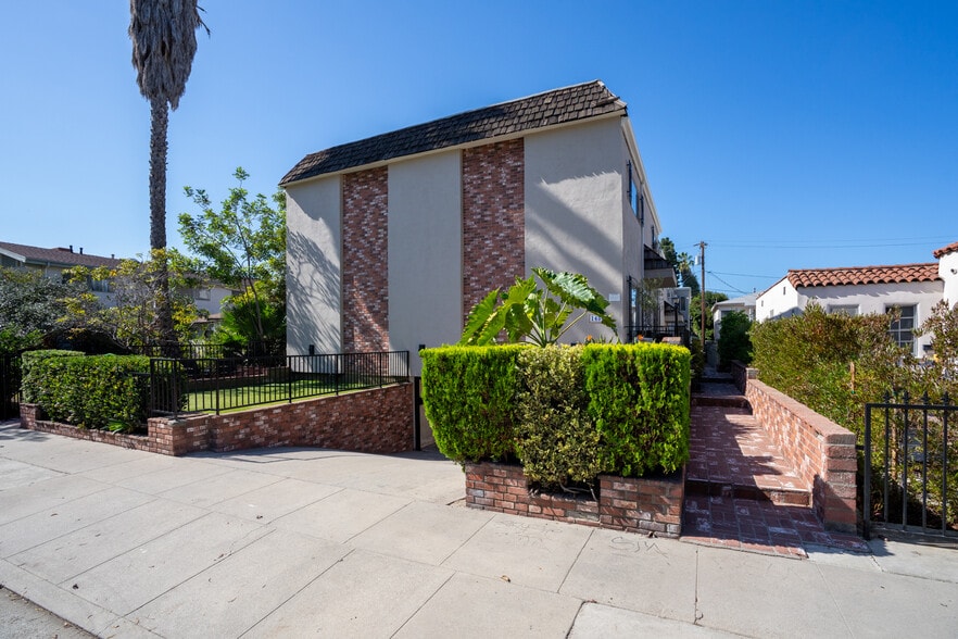 More Photos Of 1434 Berkeley St, Santa Monica Apartments For Sale