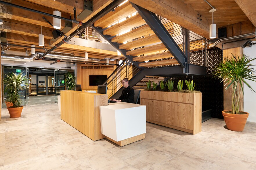 More Photos Of 450 Alaskan Way S, Seattle Coworking Space