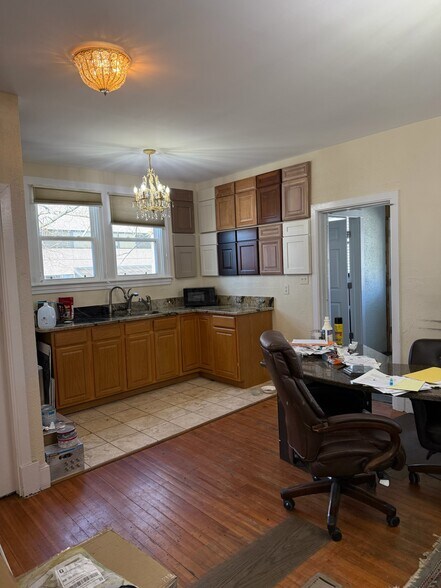 More Photos Of 110 Defense Hwy, Annapolis Office For Sale