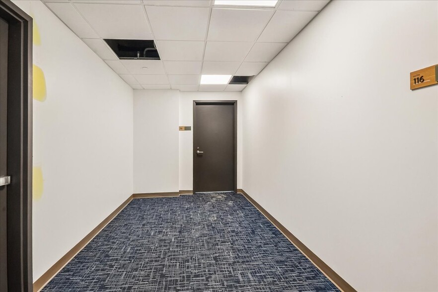 More Photos Of 988 Martin Grove Rd, Toronto Hotel For Sale