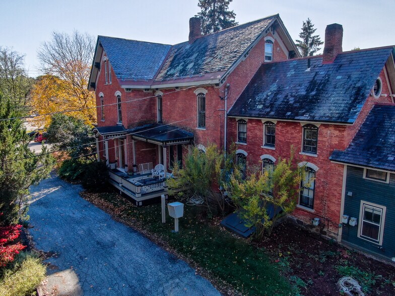 More Photos Of 5224 Shelburne Rd, Shelburne Apartments For Lease