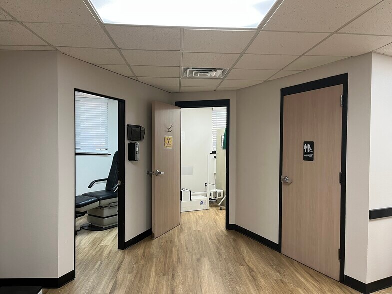 More Photos Of 1650 Hospital Dr, Santa Fe Medical For Sale