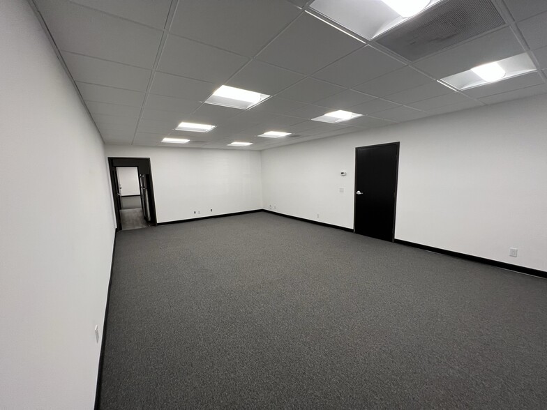 More Photos Of 1314 W 5th St, Santa Ana Office For Lease