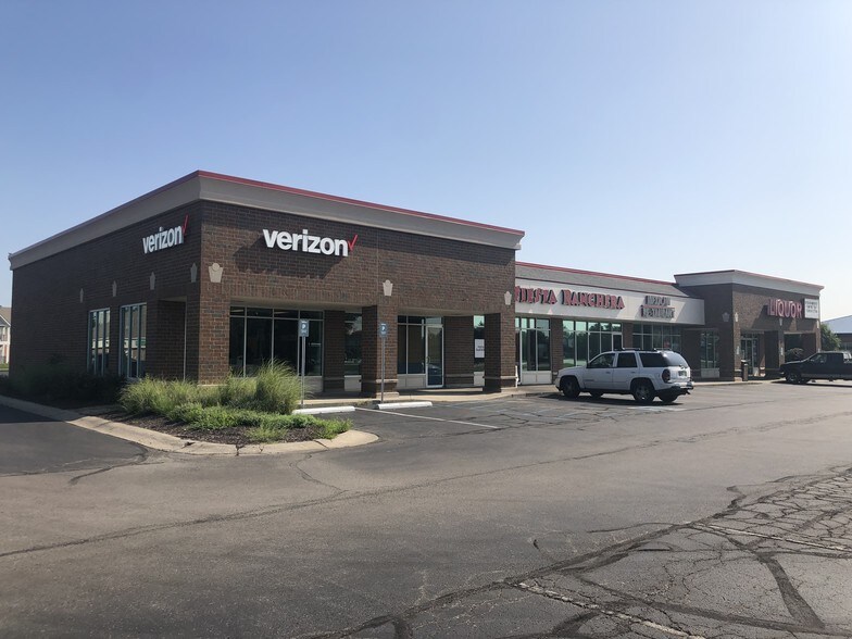 More Photos Of 1330-1350 W Southport Rd, Indianapolis Unknown For Lease