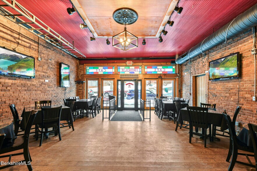 More Photos Of 47 Park St, Adams Restaurant For Sale