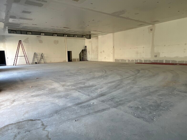 More Photos Of 1286 S E St, San Bernardino Freestanding For Lease