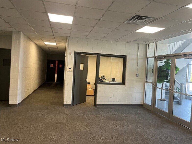 More Photos Of 2600 25th St, Canton Specialty For Lease