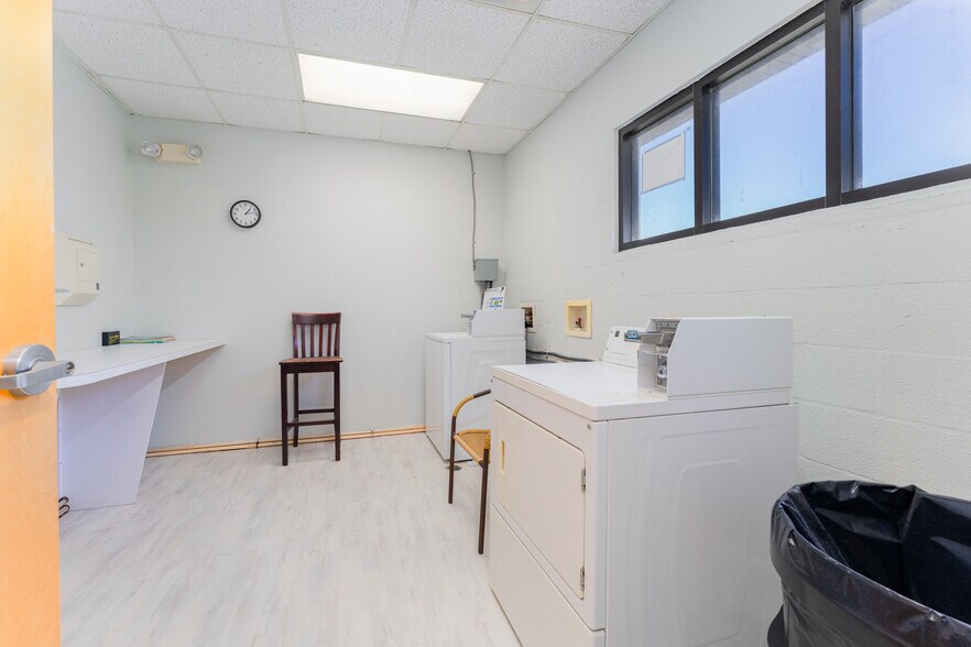 More Photos Of 37104 Clinton Ave, Dade City Office For Lease
