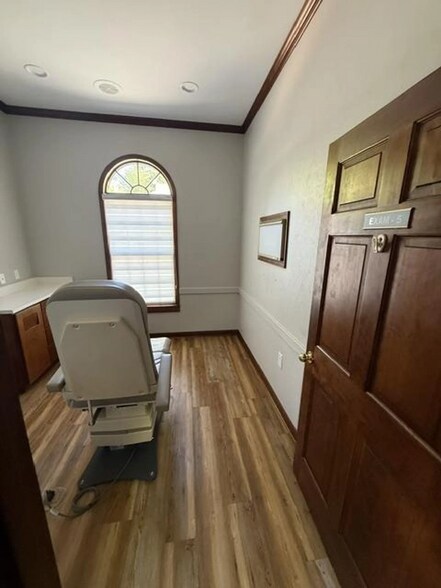 More Photos Of 2718 N Oak St, Valdosta Medical For Sale