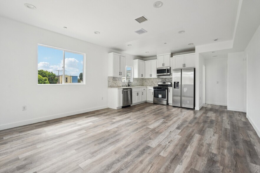 More Photos Of 2516 Malabar St, Los Angeles Apartments For Sale