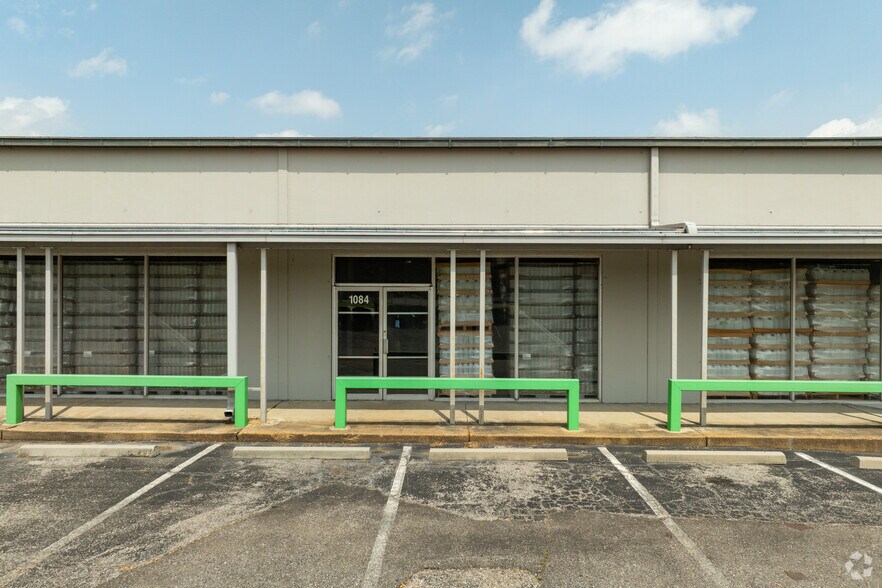 More Photos Of 3111-3165 Bellbrook Dr, Memphis Industrial For Sale