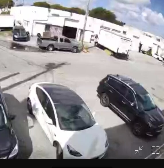 More Photos Of 400-490 SE 11th Ave, Hialeah Warehouse For Lease