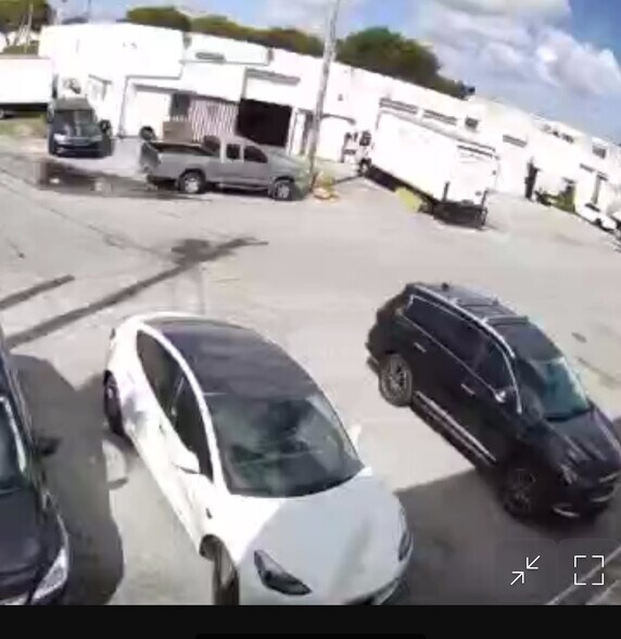 More Photos Of 400-490 SE 11th Ave, Hialeah Warehouse For Lease