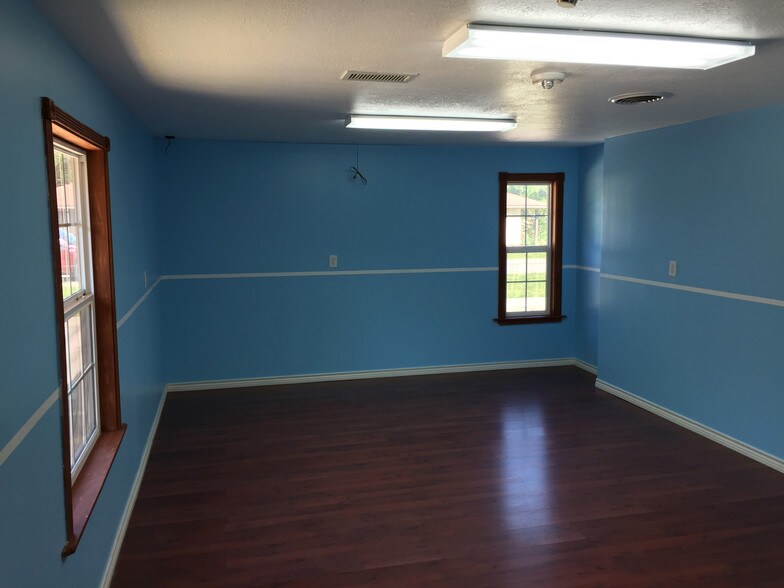 More Photos Of 8128 Braewick Dr, Houston Daycare Center For Sale