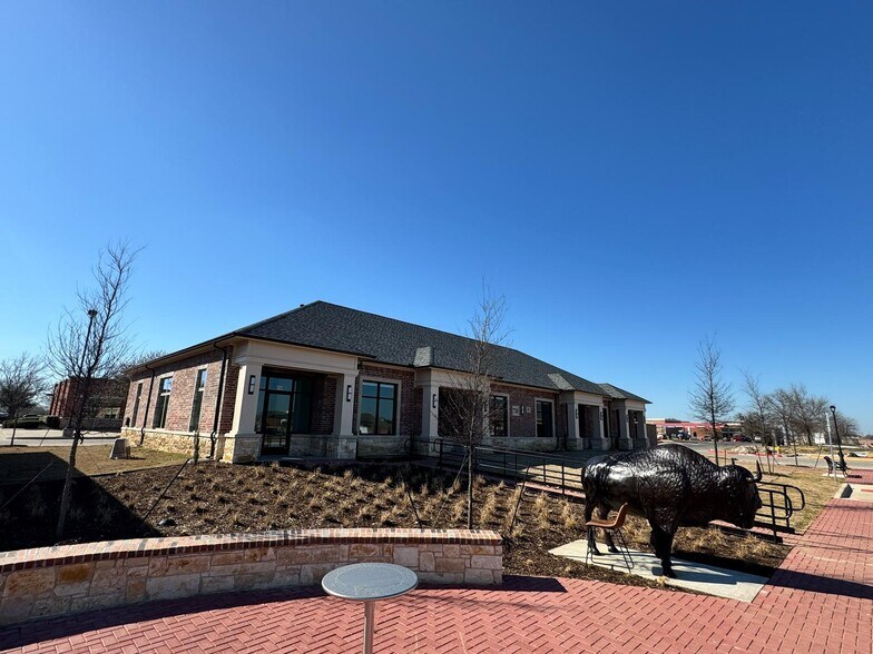 More Photos Of 7700 Preston Rd, Frisco Medical For Lease