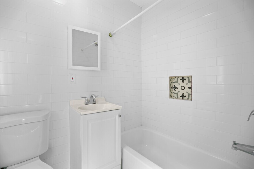 More Photos Of 1136 Hoffman Ave, Long Beach Apartments For Sale