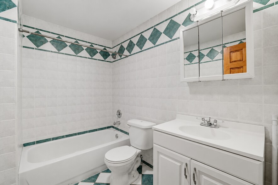More Photos Of 1015 PA-390, Greentown Hospitality For Sale