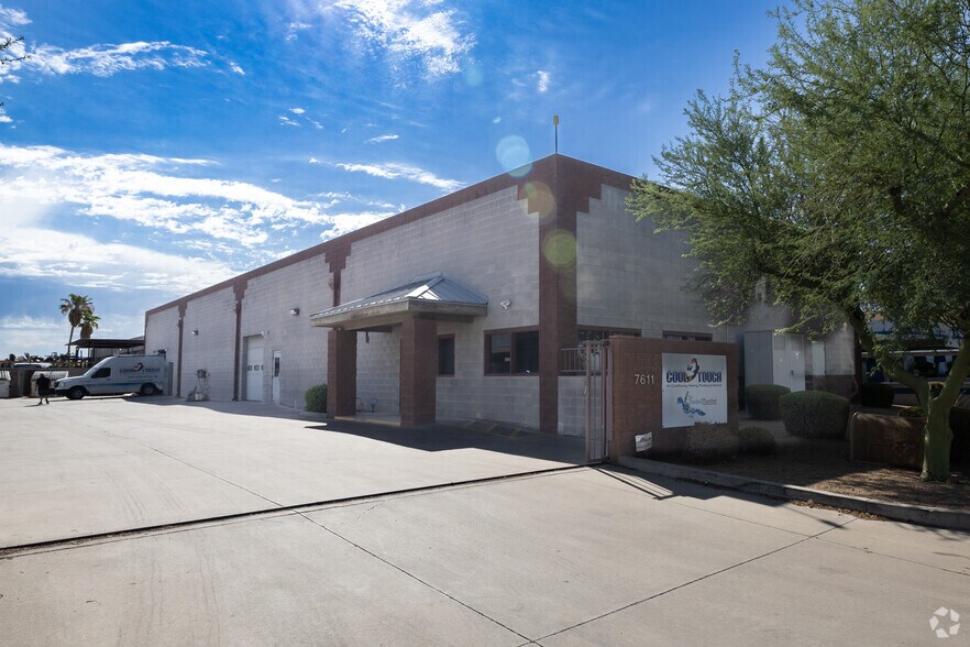 Primary Photo Of 7611 N 74th Ave, Glendale Warehouse For Sale