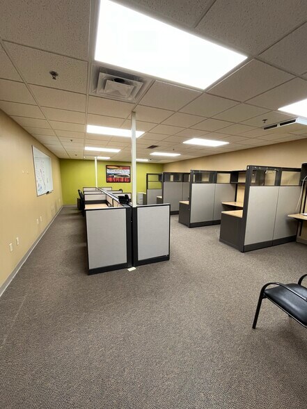 More Photos Of 342 42nd St S, Fargo Manufacturing For Sale