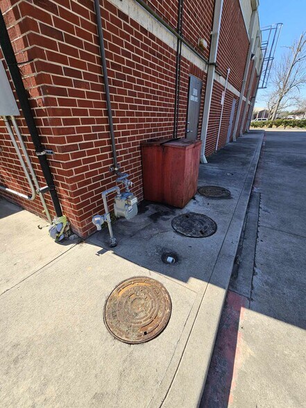 More Photos Of 4312 Saint Goar St, Dickinson General Retail For Sale