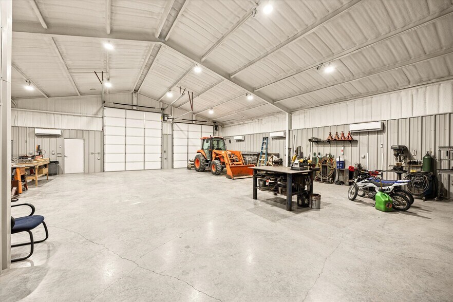 More Photos Of 7703 Prairie Creek Ln, Tolar Contractor Storage Yard For Sale