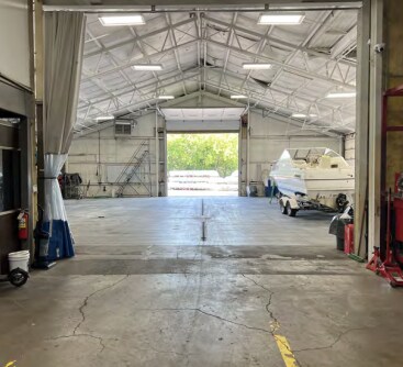 More Photos Of 1045 Hickory St, Pewaukee Warehouse For Sale