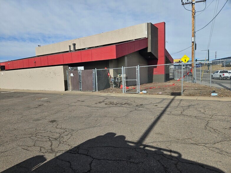 More Photos Of 900 W Alameda Ave, Denver Restaurant For Sale