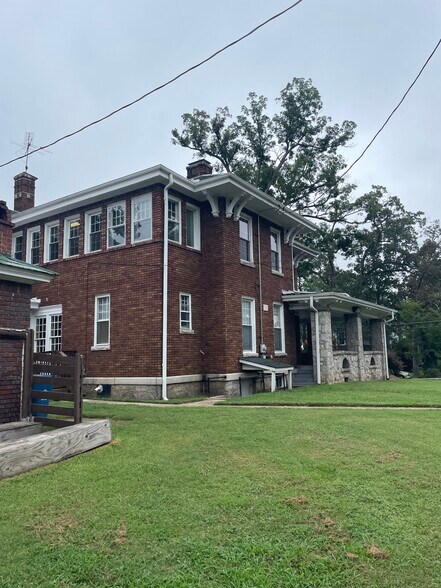 More Photos Of 1101 N Mangum St, Durham Storefront Retail Office For Lease