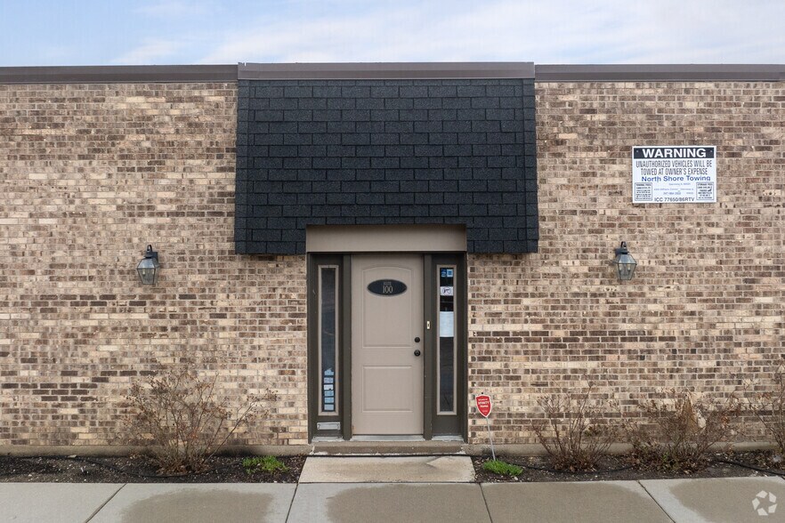 More Photos Of 3605 Woodhead Dr, Northbrook Office For Sale