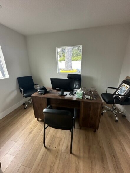 More Photos Of 1314 S Semoran Blvd, Orlando Office For Lease