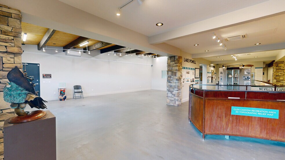 More Photos Of 6 N Lake Powell Blvd, Page Freestanding For Sale