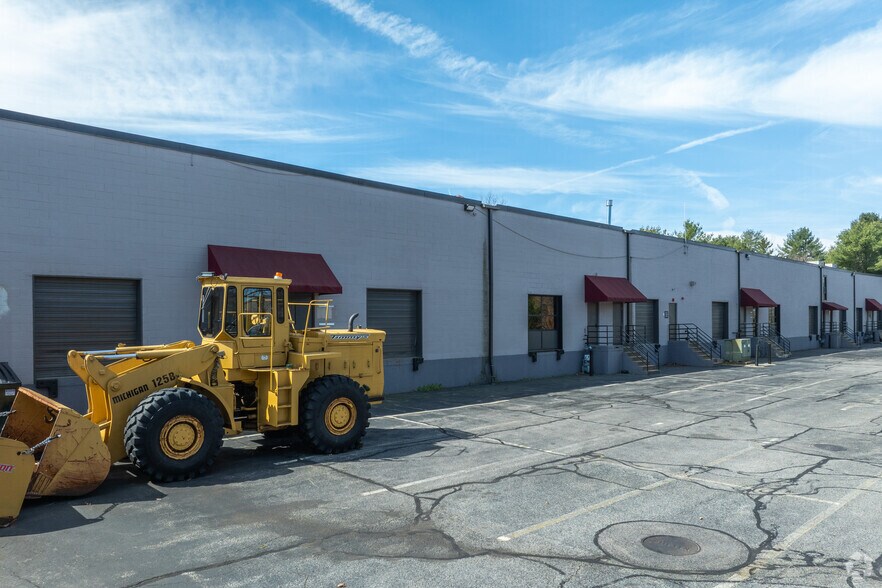 More Photos Of 77 Accord Park Dr, Norwell Research And Development For Lease