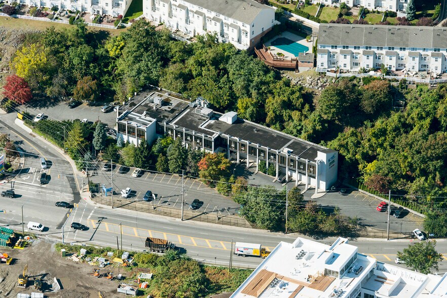 More Photos Of 8400 River Rd, North Bergen Office For Lease