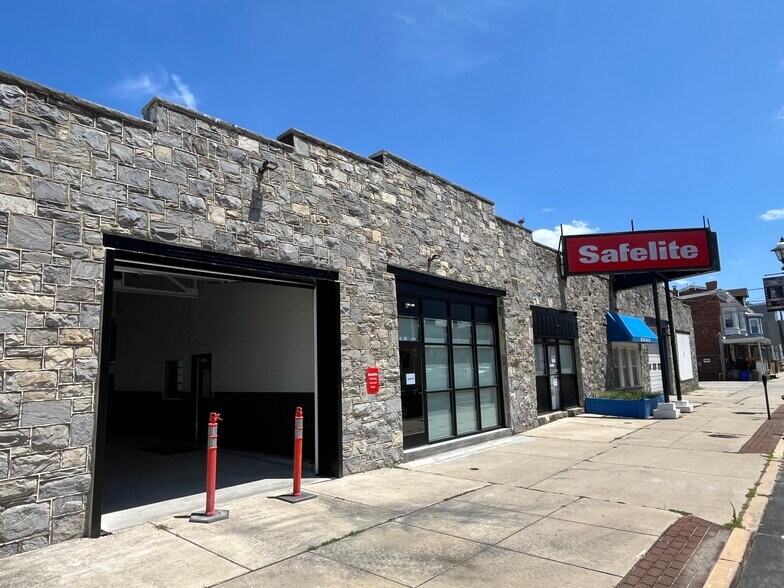 More Photos Of 25 W 4th St, Bridgeport Service For Lease